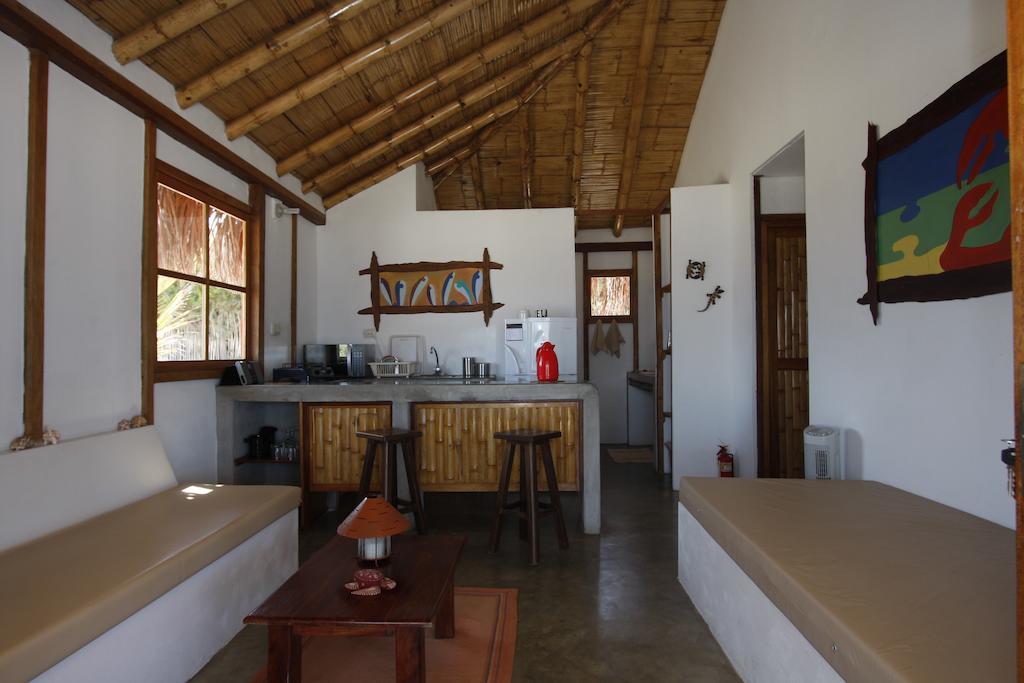 Hoja De Palma Bungalows Canoas de Punta Sal Exterior photo