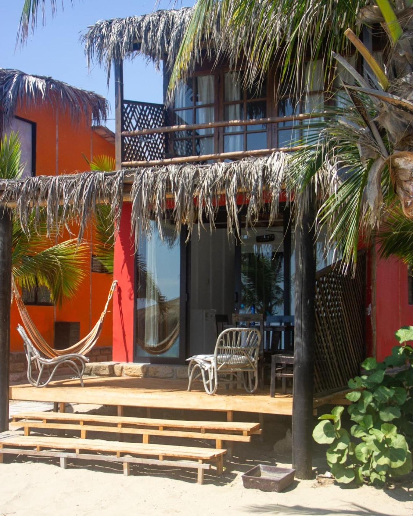 Hoja De Palma Bungalows Canoas de Punta Sal Exterior photo